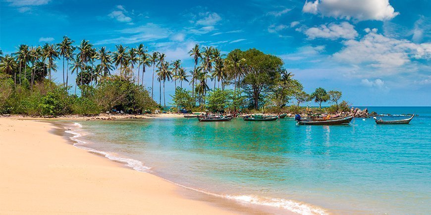 Solrig dag på Relax Beach på Koh Lanta Yai i Thailand.