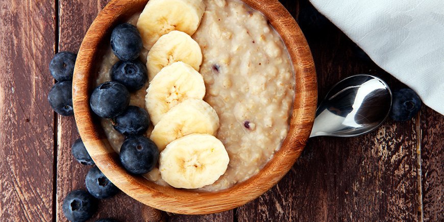 oatmeal med blåbær og bananer